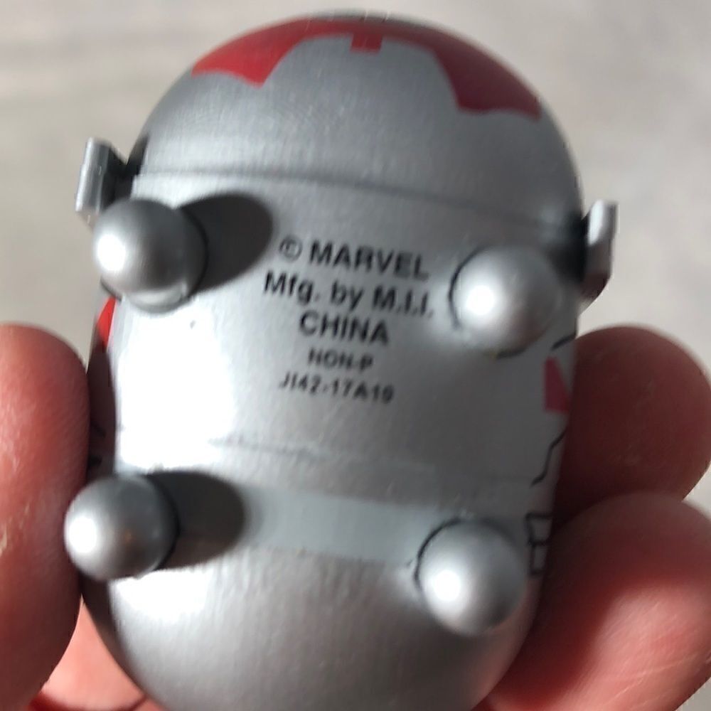 4/$25 Marvel Keychains.    - Picture 2 of 3